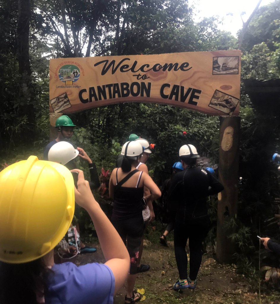 Cantabon Caves in Siquijor