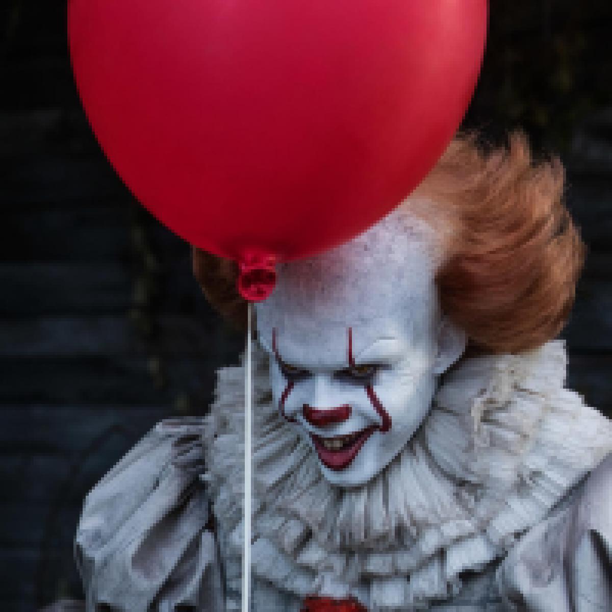Bill Skarsgård does this crazy thing with his eyes in "It"